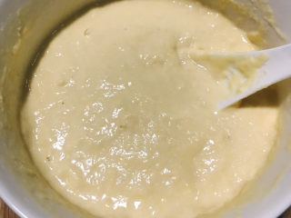 6、小米发糕,搅拌成糊状