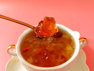 14、女人不可或缺的养颜羹,晶莹剔透的桃胶