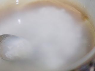 3、虾仁生姜粥,大火煮开，小火慢煮