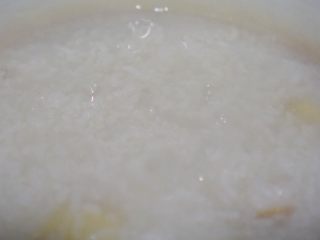 7、虾仁生姜粥,米粥越来越浓稠