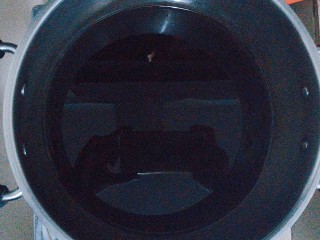 13、烧仙草红豆奶茶,再把过滤好的红茶水倒回锅里！