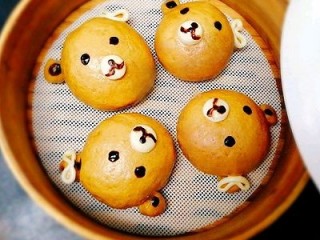 32、一锅出&小熊红糖馒头+红枣枸杞子银耳羹,成品图