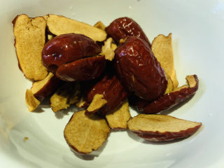 5、山药红枣糕,去核