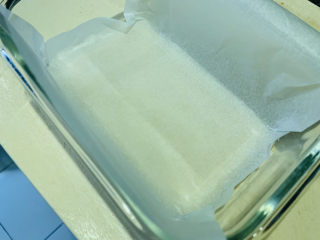 9、山药红枣糕,蒸碗铺上油纸，待用