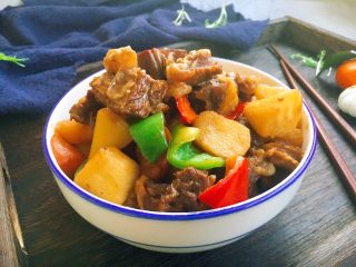 33、补血益气 强筋健骨 山药烧牛肉（附红烧牛肉详细做法）,成品图。