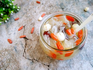 16、美容养颜~银耳莲子汤,敏茹意作品