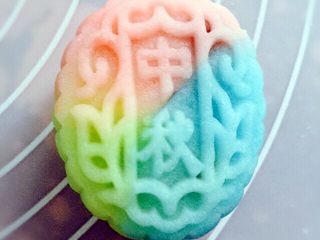 16、王氏彩色冰皮月饼#有个故事#,剩下的可以和在一起做一个