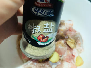 9、糖醋菠萝排骨,加椒盐；