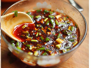 16、黑木耳拌鸭胗,搅拌均匀成酸辣酱