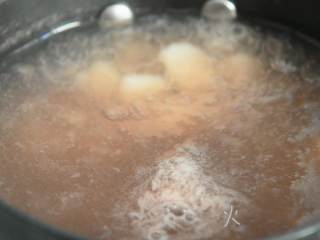 3、桂花糖芋苗—据说吃一碗，颜值都会提升,煮至粘稠后关火。