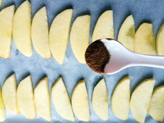 5、冬季益阳早餐 肉桂苹果,撒上肉桂粉