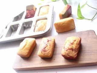 14、红枣核桃三色蛋糕,来一块吧，有了美仁枣的加入香甜可口。