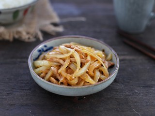 13、洋葱炒肉丝,成品图