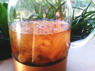 4、桂圆枸杞银耳羹,做好的银耳羹