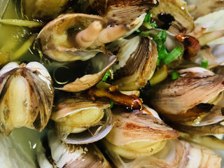 17、清蒸蛏子,倒均匀；