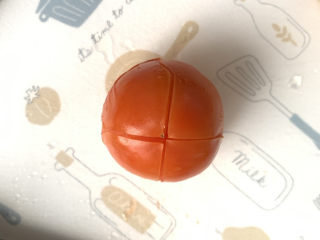 8、不一样的三明治,西红柿划十字刀热水烫一下