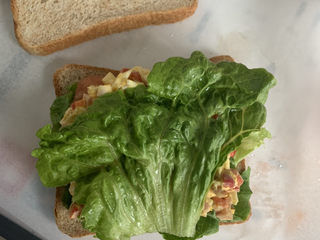 12、不一样的三明治,再覆上一片生菜