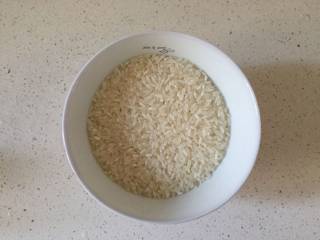 1、一锅出早餐,大米提前洗净