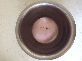 5、一锅出早餐,面团揉匀后,温暖地方发酵