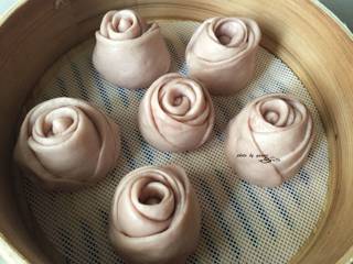 15、一锅出早餐,玫瑰馒头就出锅了