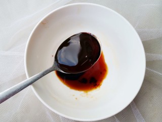 3、红烧萝卜,一勺蚝油。