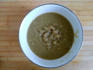 8、枣泥酱心金瓜球,过筛好的枣泥肉