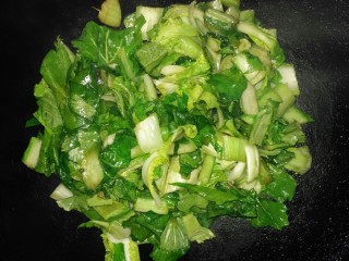 6、白菜豆腐汤,小白菜炒软后