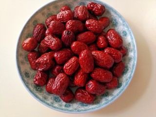 4、八宝饭,红枣洗干净沥干水分