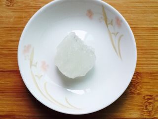 8、红枣桃胶桂圆汤～养生壶版,冰糖1小块