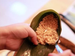 7、五花肉粽,加一勺糯米