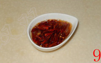 9、蓑衣黄瓜,用勺子轻轻舀入