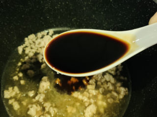 10、肉末蒸茄子,加生抽