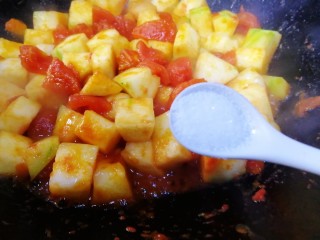 12、番茄烧冬瓜,1小勺盐。