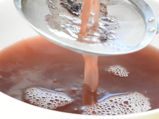 7、【药膳-失眠】酸枣仁改善失眠，个小，功效大,取酸枣仁汁。