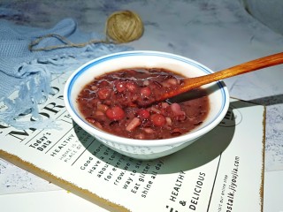 12、红糖暖身八宝粥,平时可以经常煮点八宝粥来喝。