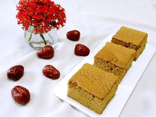 13、红枣戚风蛋糕,完全冷却后即可切块享用