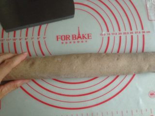 7、红糖核桃馒头,卷起