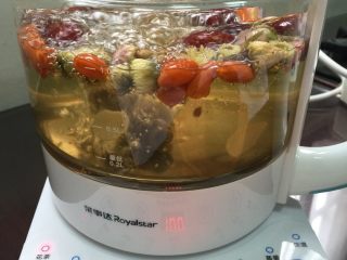 3、办公室养颜茶#健康美颜餐#,养身锅开启花茶模式，至end；