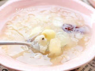 14、莲子百合银耳羹,成品