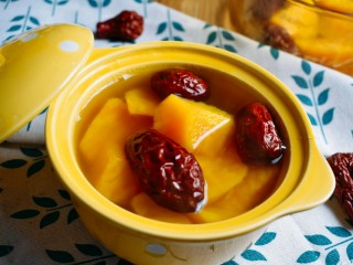 1、红薯甜汤,先来一张成品图吧