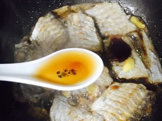 12、#年年有余#红烧带鱼,三勺料酒