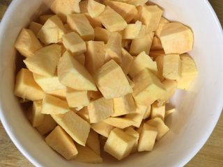 7、地瓜小米粥,大小刚好合适，容易煮烂