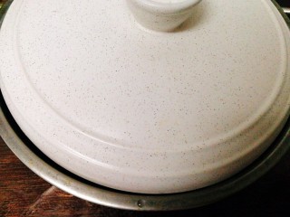 8、吃掉一朵花+黑麦粉--枣花馒头,发酵中