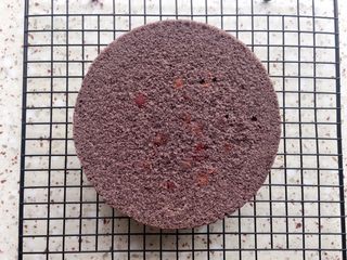 18、黑米红枣蒸糕,脱模！