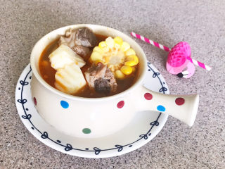 29、山药玉米排骨汤,好吃好看又美味山药玉米排骨汤非常适合冬季食用~