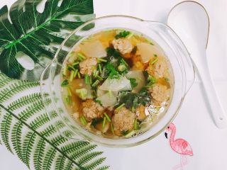 12、冬日暖胃菜之萝卜丸子汤,荤素搭配很下饭哦