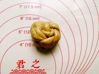 13、红茶花朵面包,立起来，像朵花