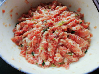 6、小元宝馄饨,上筋后的状态就是如此，黏糊不散