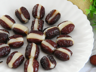 10、甜蜜红枣加糯米，超好吃的甜点，做法简单！,软糯可口的糯米红枣就完成啦！