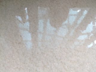 1、糯米大晶糕,糯米淘洗干净，一夜泡